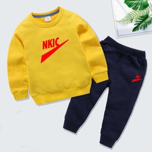 Boy Brand LOGO Stampa Completi di abbigliamento Primavera Bambini Top Pantaloni Completi sportivi Abbigliamento per bambini Ragazzi Tuta per puro cotone 100%