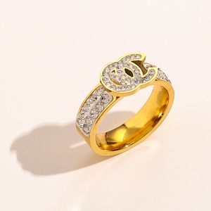 Novo designer de jóias da moda anéis mulheres letra de amor suprimentos de casamento ouro banhado aço inoxidável diamante pedras gemas anel de dedo fino desgaste diário