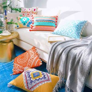 Bohemia Ethnic Embroidery Cushion Cover Home Decoration Linen Cotton Morocco Pillow Case Cover with Tassels 30x60cm Lumber Pillow 210401