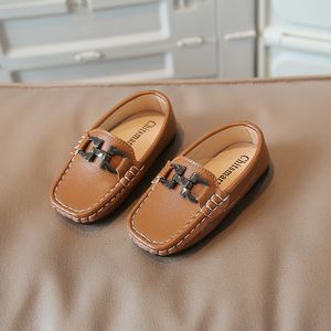 Barn skor pu läder skor casual mocassins barn skor glid på pojkar loafers mjuk ensamma slip på loafer 21-30 moccasin