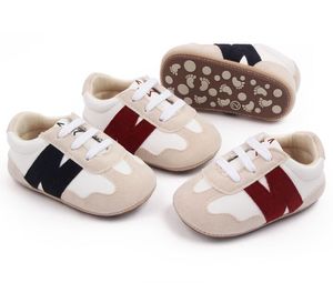 Sapatos de bebê recém-nascidos First Walkers Tênis de fundo macio para bebês, meninos, sapatos antiderrapantes 0-18 meses