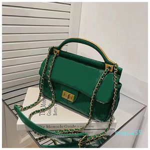 Borsa da donna di alta qualità in pura pelle di pecora trapuntata a valvola singola con catena in oro Borsa a tracolla di lusso con tracolla a tracolla