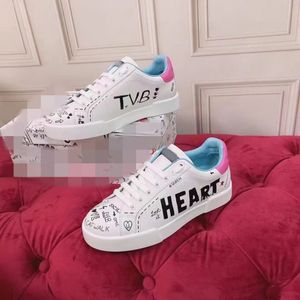 2022 Scarpe da uomo stringate B22 Sneakers in pelle di vitello bianca Sneakers in maglia tecnica superiore Piattaforma da donna Scarpe da ginnastica blu grigio 34-45 sdfsdfdssad