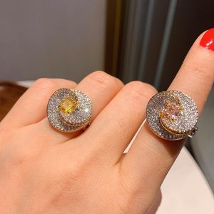 Clusterringen Qflower Design Zilver kleur vinger ring briljante simulatie diamant sieraden bruiloftsfeestje voor womencluster