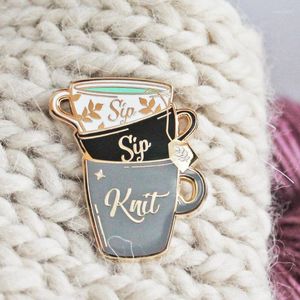 Pins Brooches Sip Knit Weave Hard Enamel Pin Fashion Simplicity Stacked Cup Medal Brooch Craft Jewelry Knitters Flair Tea Enthusiast Gift Se