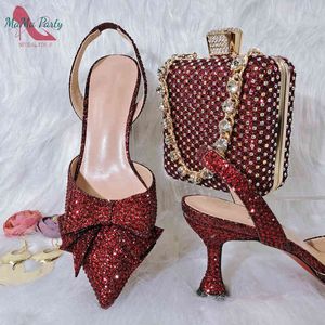 예쁜 이탈리아 여성 와인 컬러 신발과 가방 세트 파티 용 크리스탈 스프링 가을 고품질 레이디 220516