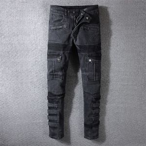 Fashion Streetwear Men Jeans Black Color Spliced ​​Designer di alta qualità Hip Hop Denim Cargo Pants Big Taglia 2942 Biker Jeans Men T200614