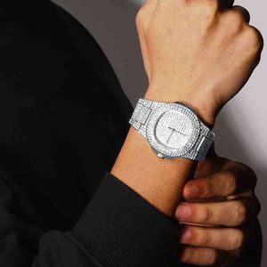 Buzlu Out Diamond Watch Quartz Micropave ile Altın Hip Hop Saati CZ Stainls Çelik Saat Saati Rölesi 3HI