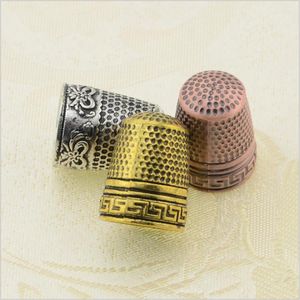 Ferramentas de noções de costura Donyamy 1pc metal thimbles dedo protetor de dedo acessório de bordado de mão legal bela collection