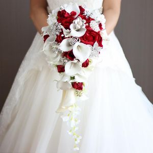 Wodospadne kwiaty ślubne bukiety ślubne de Mariage Red Rose White White Calla Lilies z sztucznymi perłami i dekoracją dhinestone