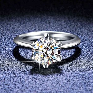 Garras da moda Design Projeto de engajamento de zircão de cristal para anéis de casamento femininos Presente de joalheria Moissanite Moda Y220429