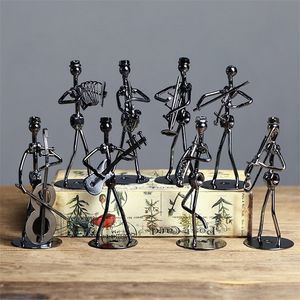 Zestaw 8 sztuk Mini zespół rzeźba Instrument muzyczny figurka Ornament żelazny muzyk człowiek figurki dekoracje do domu prezent na boże narodzenie T200331