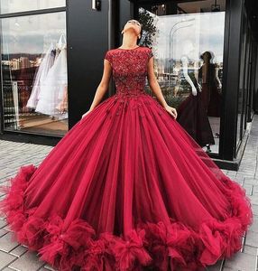 One pcs NEW!!! 2022 Burgundy Ball Gown Quinceanera Dresses Ruffle Tulle Puffy Long Pageant Dresses Cap Sleeves Appliqued Sequined Prom Evening Party Gowns