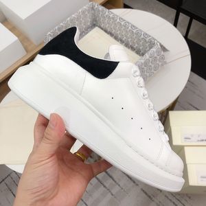 2022 Designer Sneakers Casual Shoes For Women And Men Lace Up Genuine Leather Flat Black Red Pink Daily Lifestyle Skateboarding shoe Oversized Sneaker 35-45