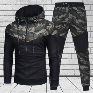 Tracksuit Men Autumn Men Camouflage 2 Piece Set Long Sleeve Shirt and Pants Set Men Workout Clothing Sportwear 201128