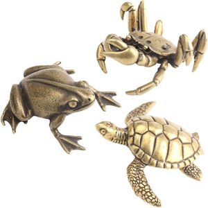 Dekoracje wnętrz vintage mosiężne żaby krabowe Ozdoby Ozdoby miedziane Aquatic Animals Figurki domowe biurko akcesoria