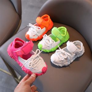 Sneakers baby flickor pojkar casual skor sommar spädbarn småbarn skor mesh andning 220823