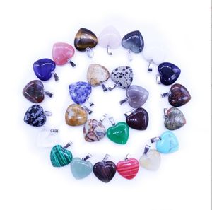 La pietra naturale incanta la guarigione del cristallo di quarzo del pendente a forma di cuore borda i monili di DIY che fanno la collana all'ingrosso