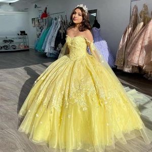 2022 Vestidos de quinceanera amarelo elegante com flores artesanais vestido de baile sem alças Tulle Lace Sweet 16 Corset de espartilho de segunda festa Vestidos de B0630
