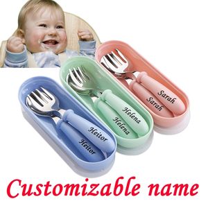 Anpassa alla namn Baby Gadgets Tabelleriset Set Children Utensil Rostfritt stål Småbarn Modern Spädbarn Fodersked Fork 220715