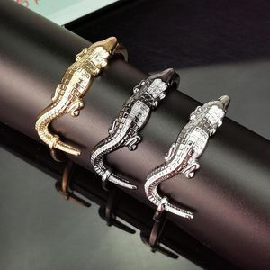 Bangle Alloy Crocodile Bracelets Cuff Bangles For Women Fashion Statement Bracelet Female Punk Jewelry Unusual Design UKMOCBangle