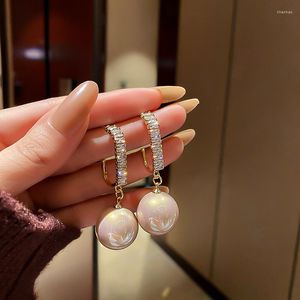 Kolczyki Dangle żyrandol prosta wisiorek retro perłowa dla kobiety złota stylowa jubilerka jucze hurtowa