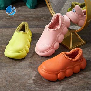 Slippers Mo Dou Winter New Waterproof Cotton Shoes Solid Color for Women Indoor Outdoor Fashion Balls Sole Warm Men Sneakers Plush 220428