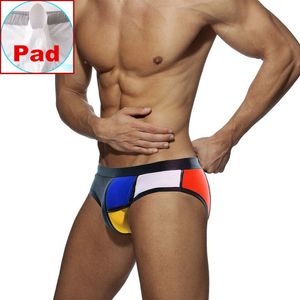 Badkläder män kort med pad låg midja sexig konturpåse bikini baddräkt vattentät badstammar lapptäcke gay strand shorts 220509