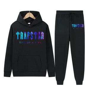 Tuta TRAPSTAR Brand Printed Sportswear Uomo 16 colori Caldi pantaloni in maglione con cappuccio allentati in due pezzi Abiti da uomo e da donna 220608