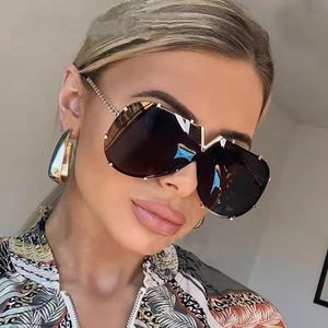 Fashion Oversized New Women Sunglasses Men V-shape Sun Glasses Pilot Retro One-piece Goggles Shades Celebrity Eyewear Uv400