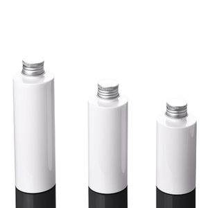 Tom förpackning vit plastflaska platt axel husdjur silver aluminium skruvlock med inner plugg påfyllningsbar kosmetisk bärbar förpackningsbehållare 120 ml 160 ml 200 ml