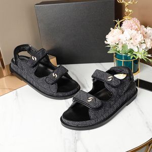 Hetaste klackar med dammväska kvinnor skor designer sandaler kvalitet sandaler klack höjd och sandal plattsko glider tofflor av Brand0100
