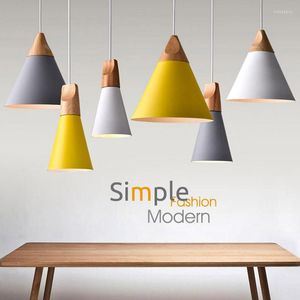 Lâmpadas pendentes Luzes de madeira nórdica Multicolor Aluminium Lamp Shade para sala de jantar Home Combined Bar Lighting Real FixturePenda