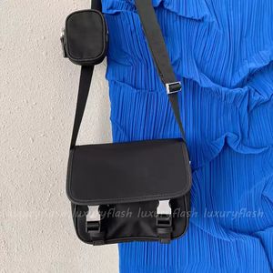 2022 Designer Herren Messenger Bags Damen Nylon Aktentaschen Umhängetasche Mode Luxurys Geldbörsen Schultertasche mit und Buchstaben