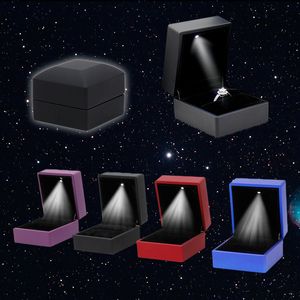 LED-beleuchtete Ohrring-Ring-Geschenkbox, Hochzeit, Verlobungsring, Schmuck-Vitrine, romantisches Geschenk