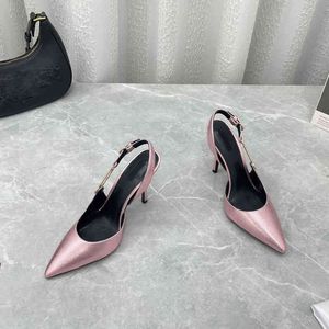 صندل للنساء مصممة الرمال ذات الكعب العالي الكعب فينتيز صندل روز روز Vamp Heel Cross Big Bow Vamp Pointed Toe Strap Shole 220528