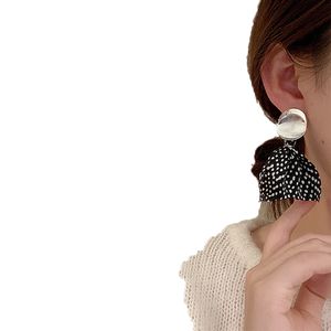 Baumeln Kronleuchter 2022 Mode Retro Metallic Tuch Tropfen Baumeln Ohrringe Für Frauen Persönlichkeit Schwarz Aussage Neue pendientes