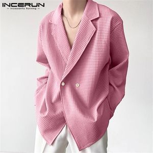 Mężczyźni Blazer w stylu koreański stały kolor streetwear lapowy przycisk długiego rękawu swobodne garnitury fałdy mody mężczyźni cienkie kurtki inderun 220527