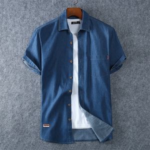 Camisas de jeans azul masculas de manga curta Jean camisas de verão de alta qualidade masculino de algodão camisetas de jeans azul claro l8xl 220527