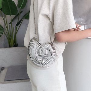 Borse da sera Designer di lusso Borsa a conchiglia divertente Borsa a tracolla da donna retrò Moda piccola catena Personalità Shell Sac A MainEvening