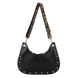 Evening Bags Rivet Solid Color Underarm Shoulder Bag Female 2022 Fashion Pu Material Dumpling Type Crossbody Tote