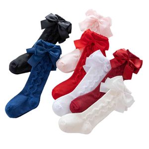 Neugeborene Baby Mädchen Kniestrümpfe Weiches Zopfmuster Baumwolle Mesh Atmungsaktive Socken mit Schleife Kleinkinder Anti-Rutsch-Strümpfe J220621