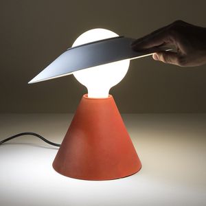 Moderne einfache Studie Schreibtischlampe fliegende Untertasse Design Nachttischlampe Mode Schlafzimmer dekorative Tischlampe