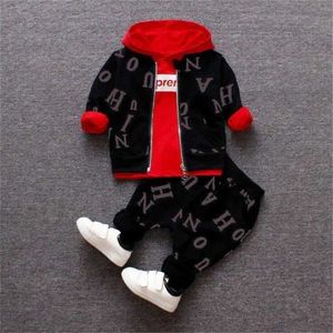 ベビー秋服新生児春のファッション綿コートトップスパンツ 3 ピースジャージベベ男の子幼児カジュアルセット