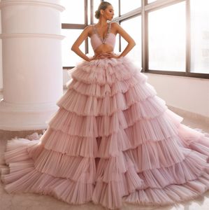 Różowe marszczenia sukni balowej sukienki na bal