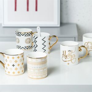Lüks altın totemler mozaik geometrik flamingo seramik kahve kupa kahve fincanı altın kahvaltı süt su bardağı çift yaratıcı hediyeler 210409