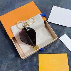 Wholesale Classic Designer Keychains Leather Gift Car Key Rings Bag Pendants Four-colors Patchwork Hot Air Balloon