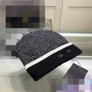 Designer Skull Caps Fashion Stippled Knitted Beanie Cap Good Texture Cool Hat for Man Woman High-quality 888