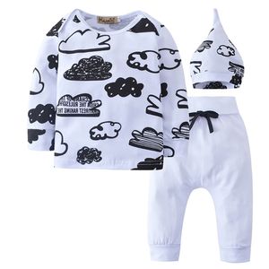 Baby Boy Clothes Set Autumn Style Born Infant Cartoon Cloud Top Pants Hat Född Baby Boys Girls Outfits Kids kläder Suit LJ201223