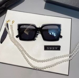 夏の高品質の有名なサングラス特大のフラットトップ女性のサングラスチェーン箱のサングラスが付いている女性の正方形のフレームファッションデザイナー